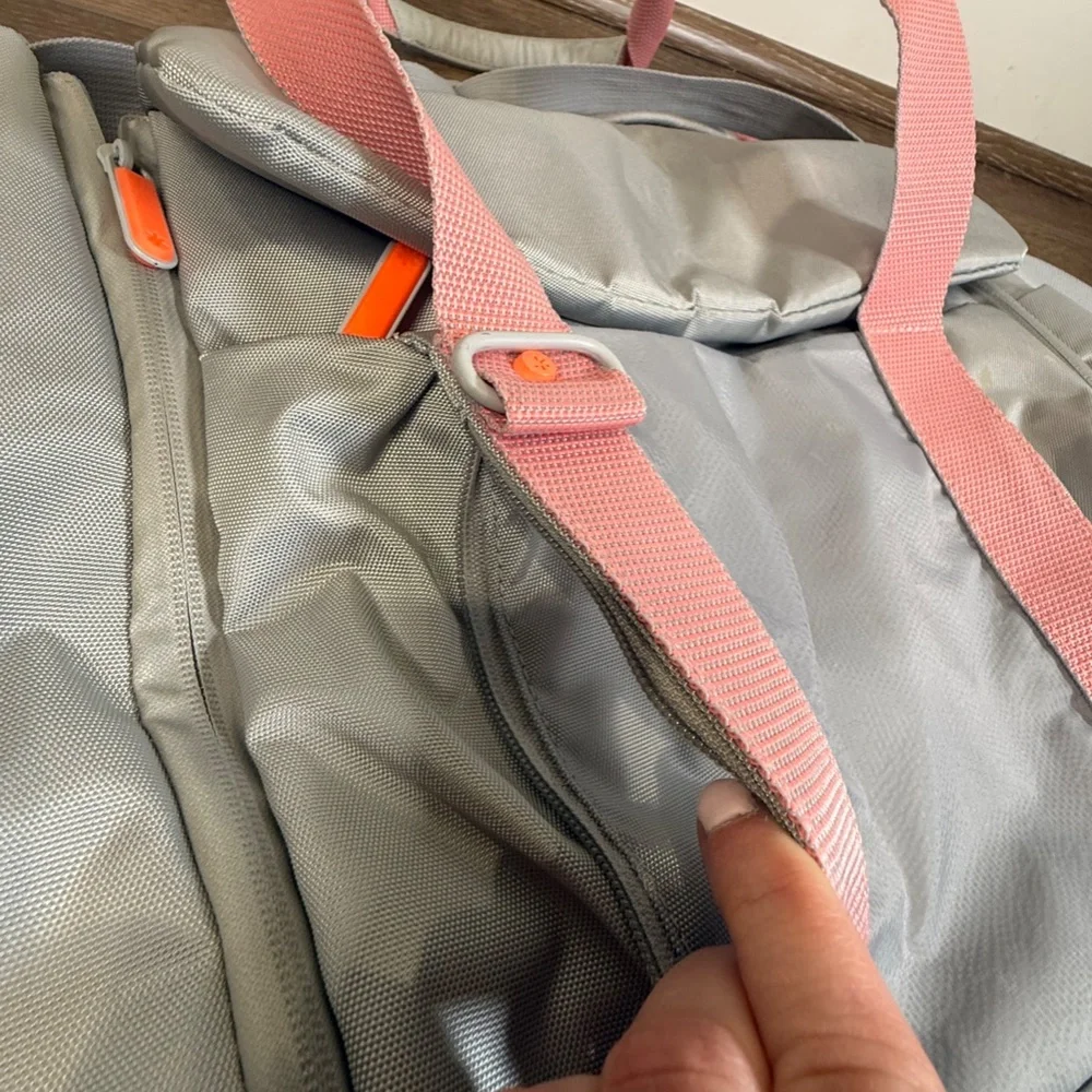 Skip Hop Fit All-Access Diaper Bag, Platinum, Messenger/Tote Bag, Versatile